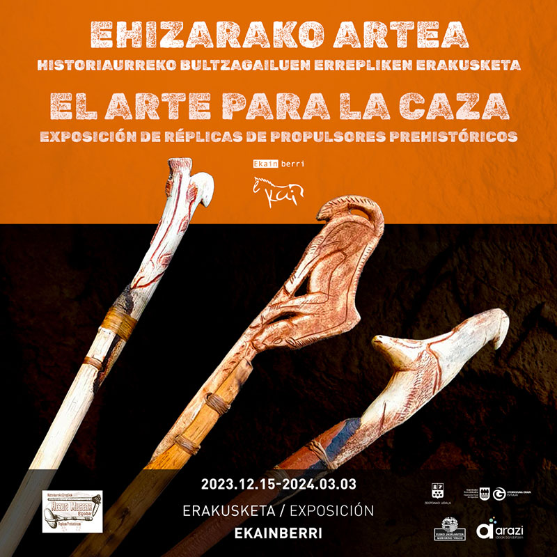 “Ehizarako artea”, historiaurreko bultzagailu artistikoen errepliken erakusketa berria Ekainberrin, José Julián Márquezek egina